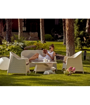 Комплект Cancun: диван (82*150*87) с подушкой, 2 кресла (78*77*87) с подушкой, столик со стеклянной столешницей (90*60*46,5)